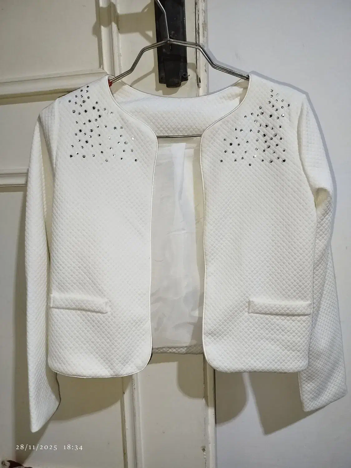 پوشاک|لباس|مشهد, دانشجو|دیوار