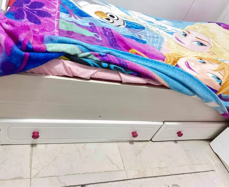 تخت و کمد کودک و نوجوان به همراه خوشخواب|تخت و سرویس خواب|بابل, |دیوار