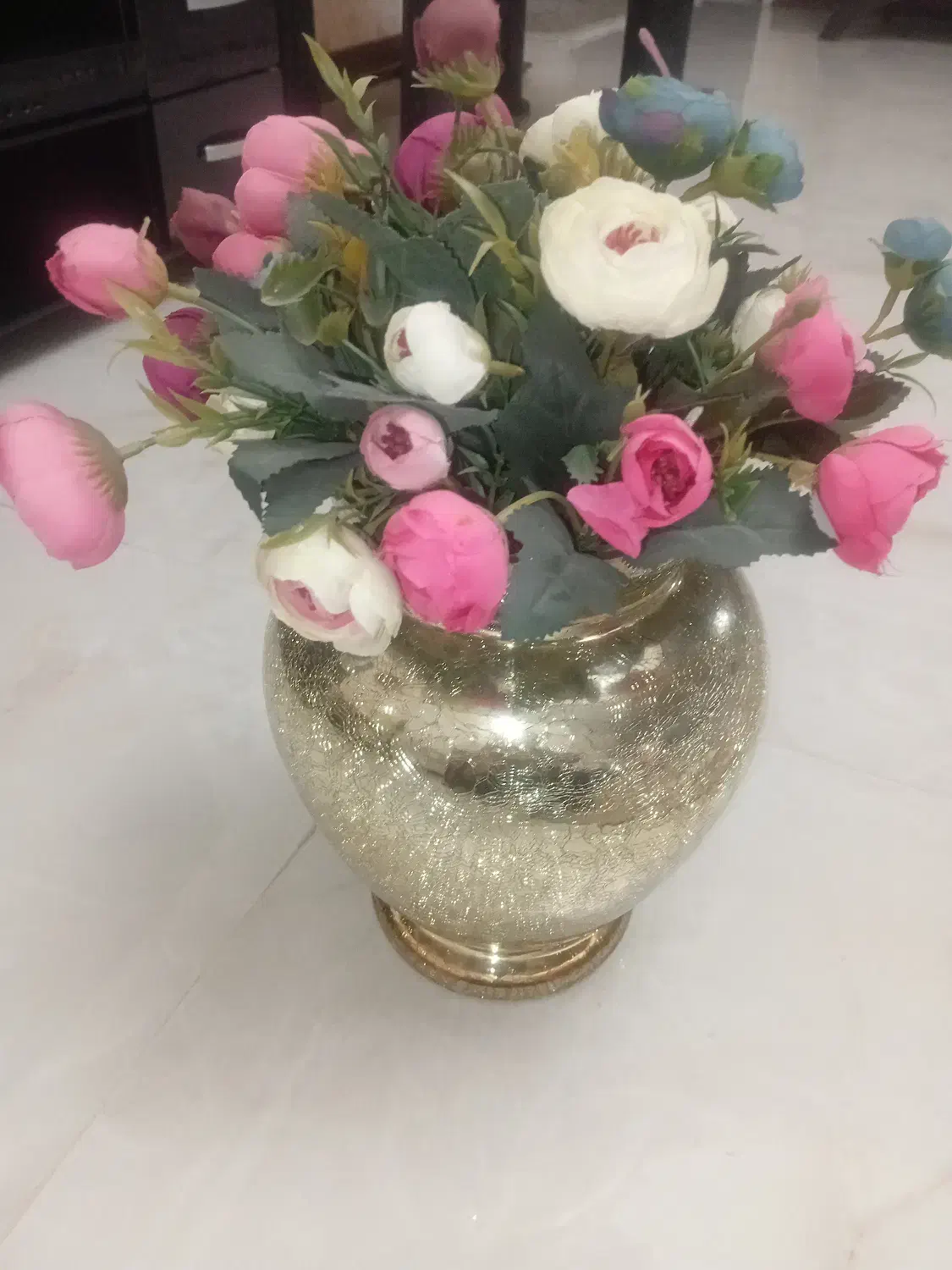 گل و گلدان|گل مصنوعی|رباط‌کریم, رباط‌کریم|دیوار