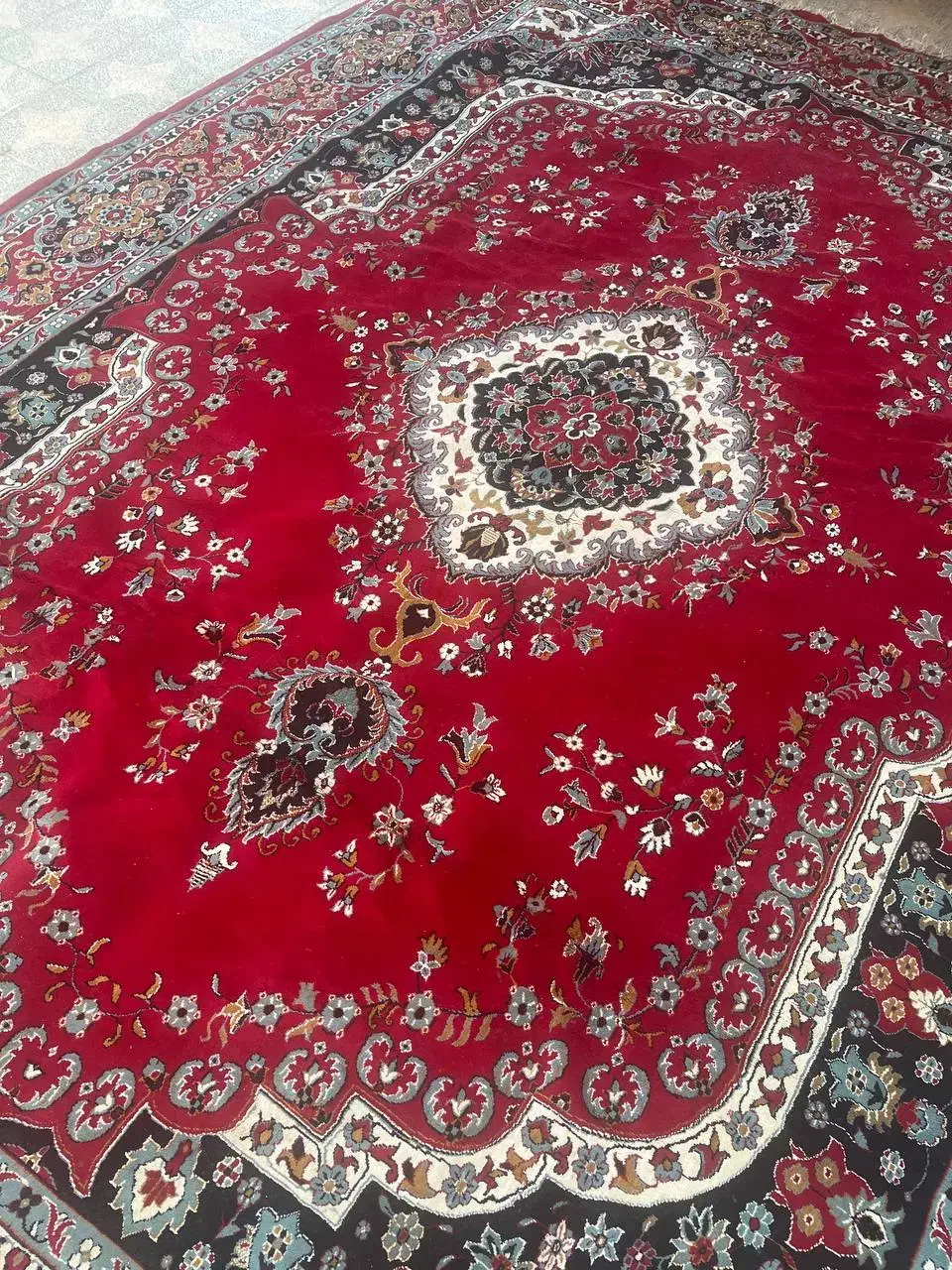 فرش ۱۲ متری لاکی دو تخته|فرش|قزوین, |دیوار