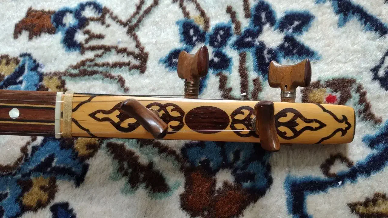 سه تار|سازهای سنتی|تهران, مروارید شهر|دیوار