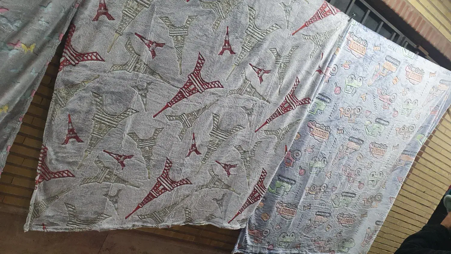 پتو یکنفره شبرنگ ارزان قیمت|رختخواب، بالش، پتو|یزد, |دیوار