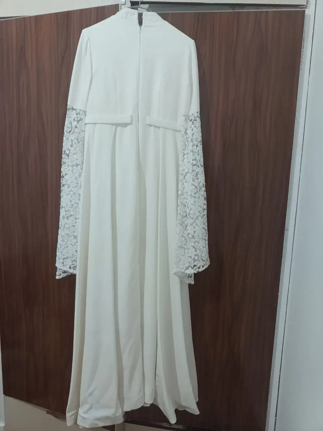 پیراهن مجلسی|لباس|رشت, حمیدیان|دیوار