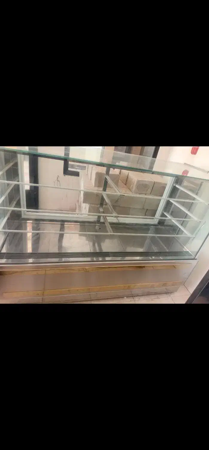 فروش تعدادی تجهیزات فروشگاهی و رستوران|کافی‌شاپ و رستوران|اصفهان, باغ فدک|دیوار