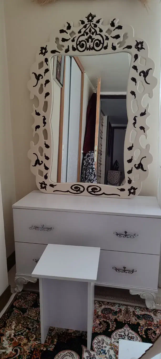 سرویس تخت|تخت و سرویس خواب|هشتگرد, فاز ۷ مهستان|دیوار