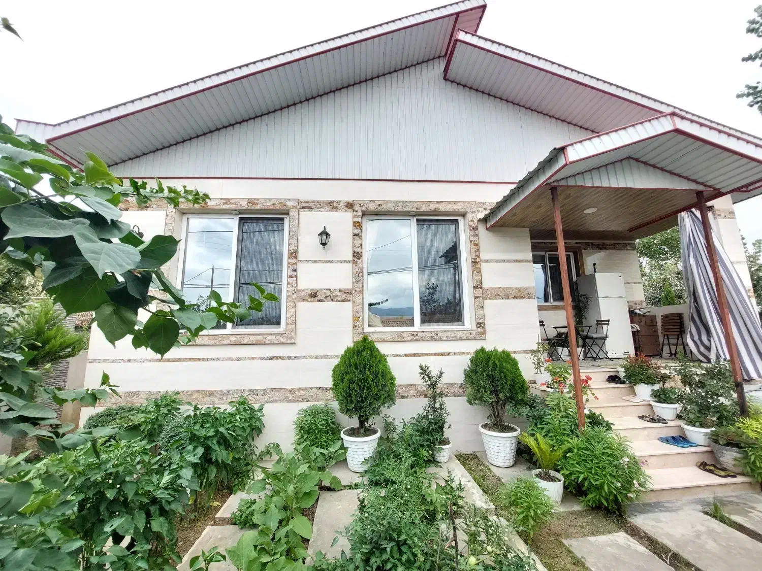 ویلا/۲۴۰ متر/سندتک برگ/رضوانشهر|فروش خانه و ویلا|رضوانشهر, |دیوار