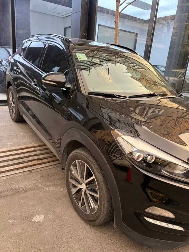 توسان ۲۰۱۷|خودرو سواری و وانت|تهران, ولنجک|دیوار