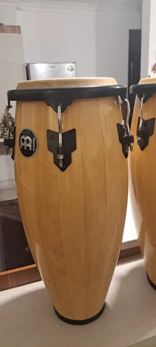 درام و پرکاشن|درام و پرکاشن|بهارستان, |دیوار