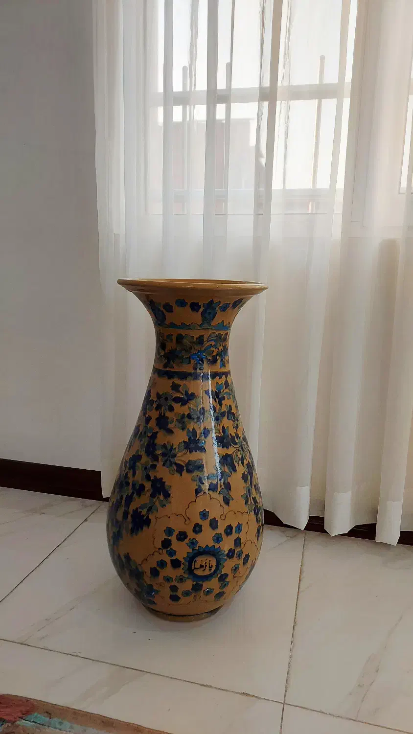 گلدان بزرگ سفالی کار یزد|صنایع دستی و سایر لوازم تزئینی|آمل, |دیوار