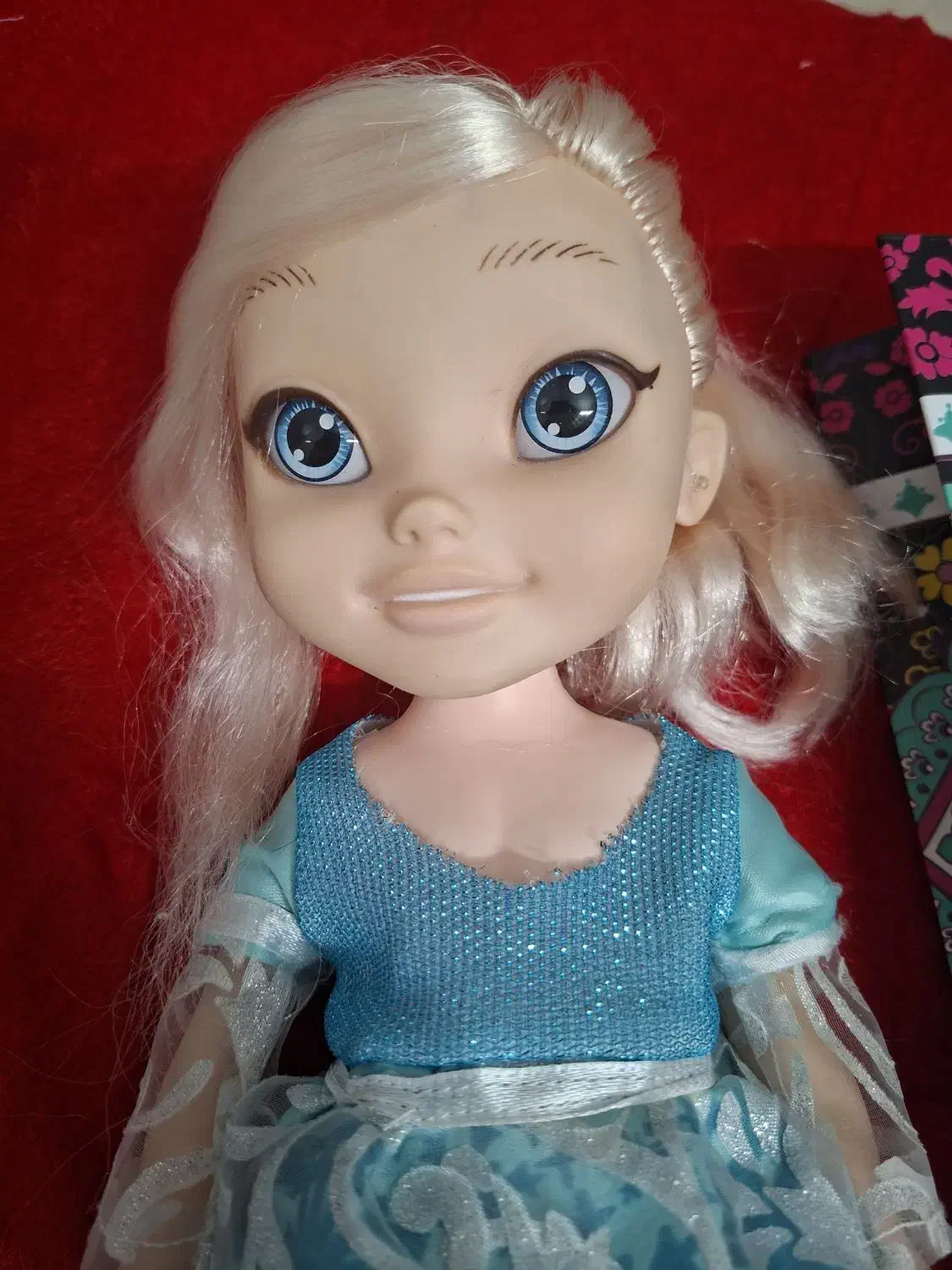 عروسک السا|اسباب‌بازی بچه|ملایر, |دیوار