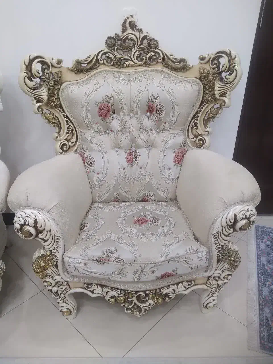 مبل سلطنتی و میزناهار خوری ۴نفره|مبلمان خانگی و میز عسلی|ساری, |دیوار