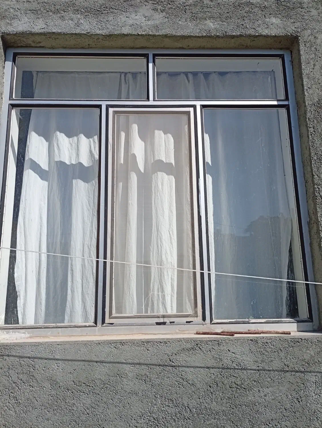 پنجره الومنیوم نقره ای در حد نو|مصالح و تجهیزات ساختمان|سنندج, |دیوار