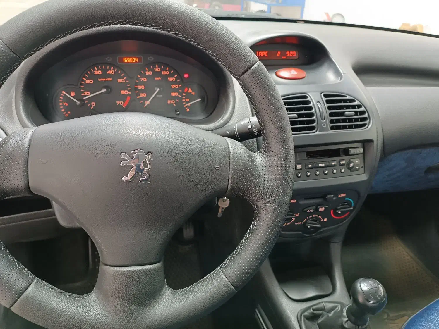 پژو 206 تیپ2 عتیقه 83|خودرو سواری و وانت|تبریز, |دیوار