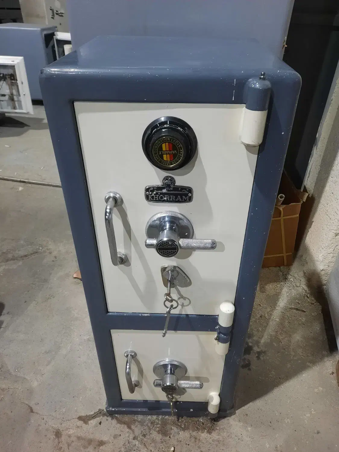 گاوصندوق ۱۰۰ خرم ۴۰ در ۴۰ / گاو صندوق اصل|ابزارآلات|تهران, خلیج فارس|دیوار