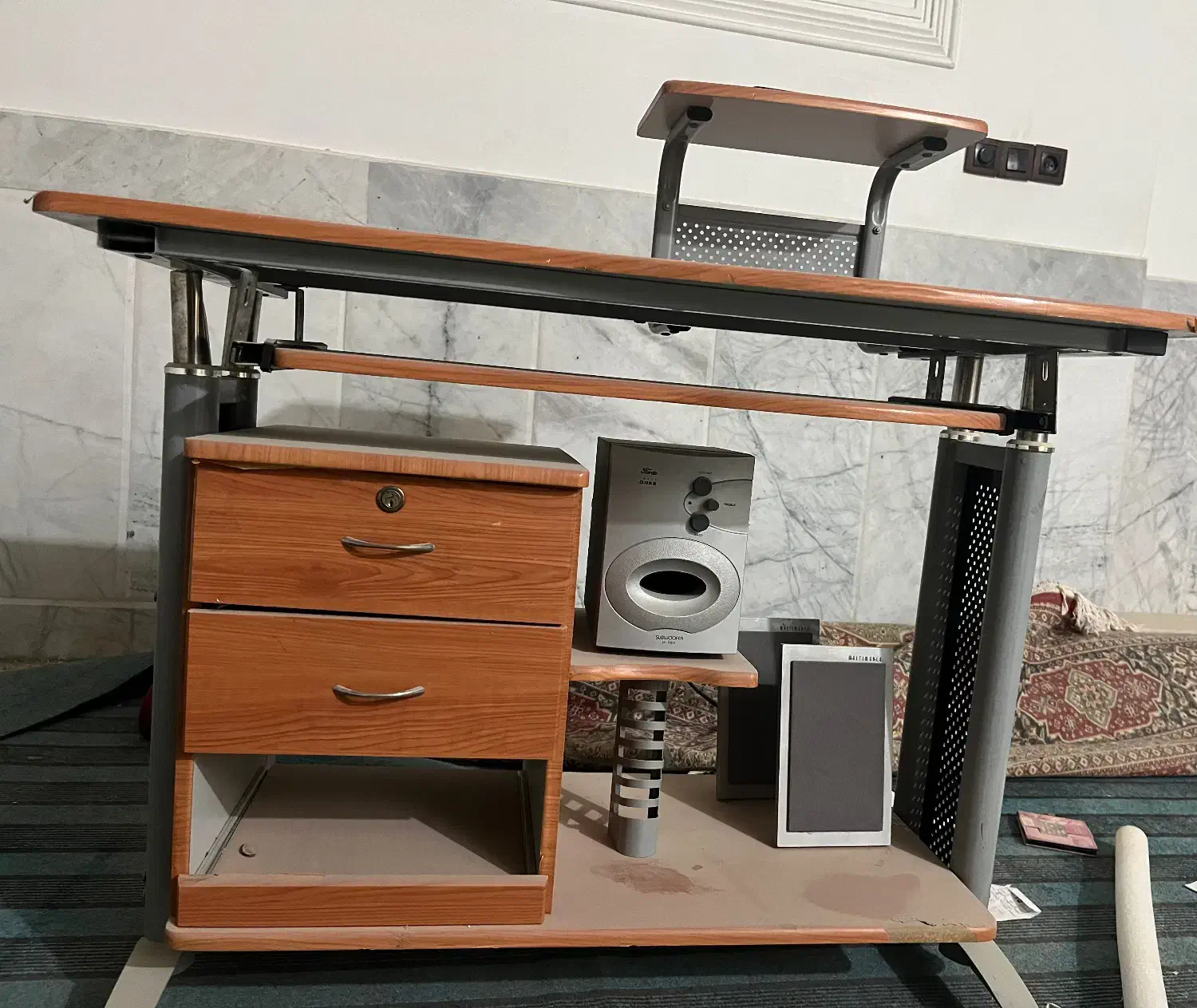 میز|میز تحریر و کامپیوتر|زابل, |دیوار