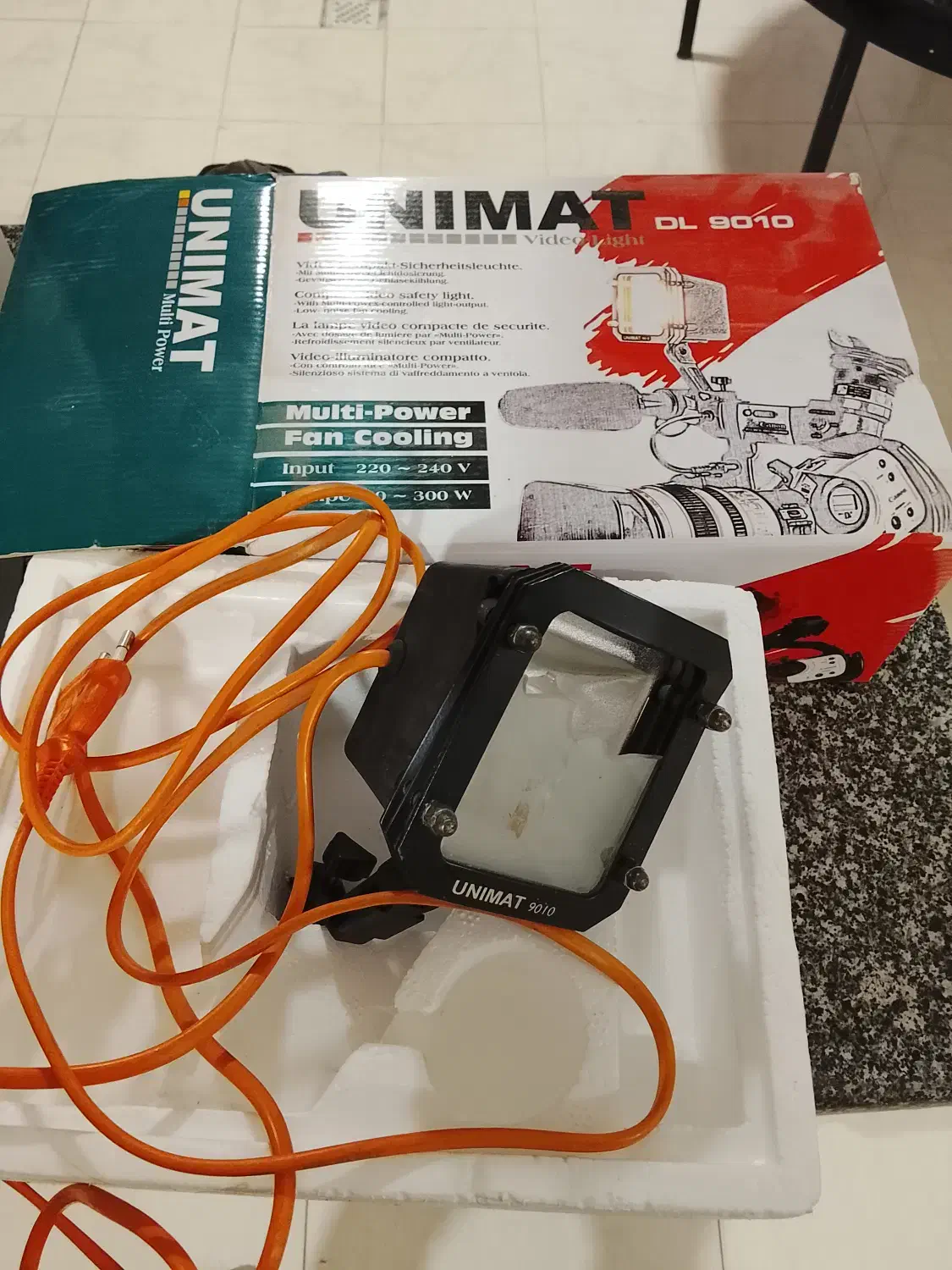 پروژکتور سر دوربین|دوربین عکاسی و فیلم‌برداری|شیراز, شهرک والفجر|دیوار