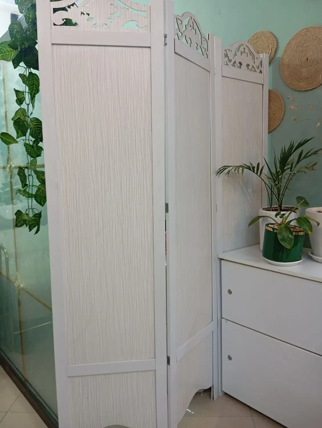 پارتیشن نیمکت ترولی|آرایشگاه و سالنهای زیبایی|کرمان, |دیوار