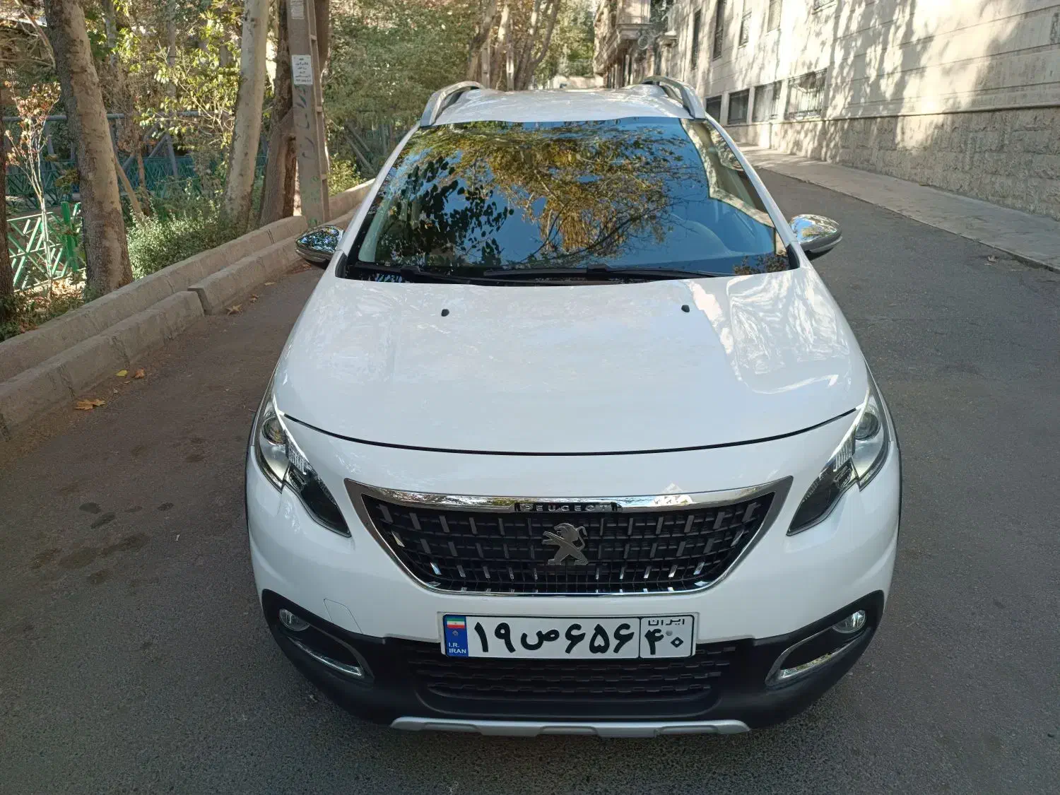 معاوضه پژو 2008 بی رنگ|خودرو سواری و وانت|تهران, پارک شهر|دیوار