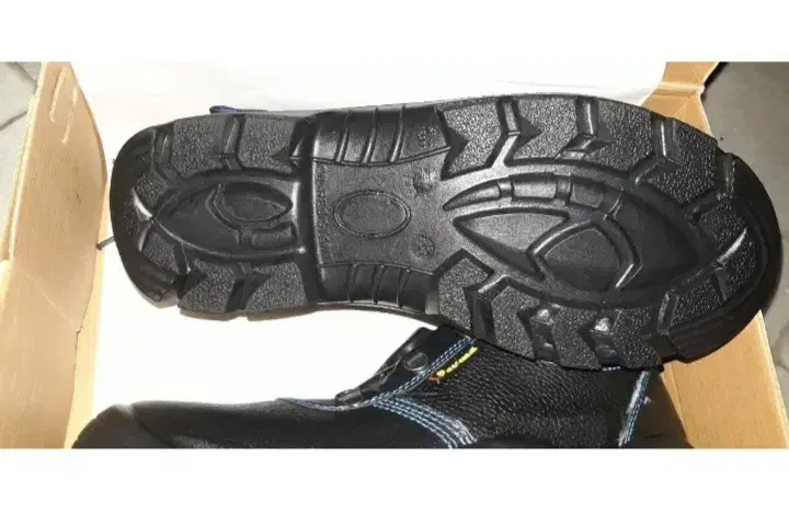 کفش ایمنی کار|کیف، کفش، کمربند|شاهرود, |دیوار