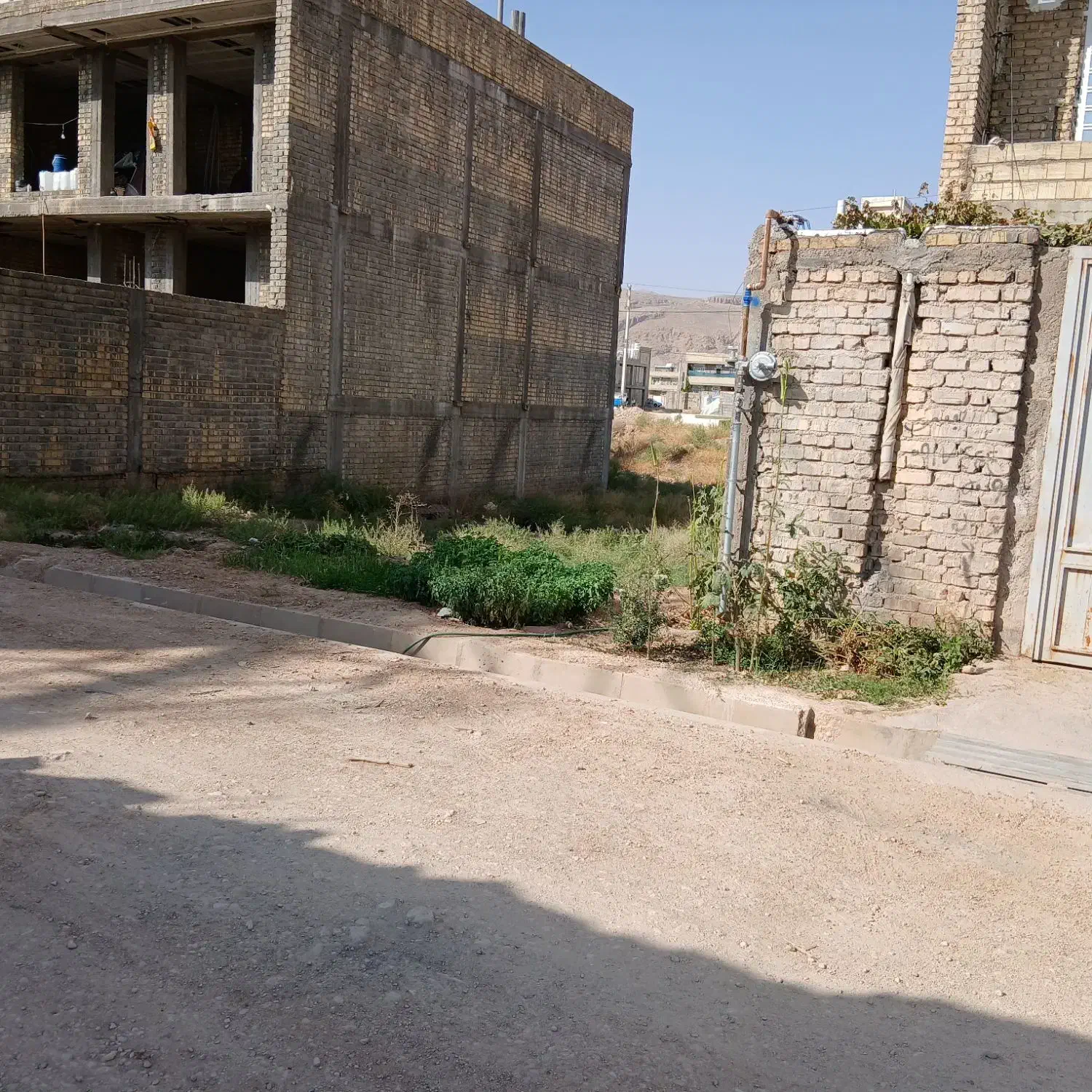 فروش زمین مسکونی ایده آل جهت سازندگی و سرمایه گذار|فروش زمین و ملک کلنگی|شیراز, شهرک صادقیه|دیوار