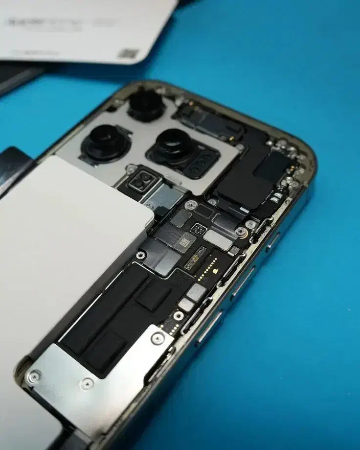 تعمیر مشکل شارژ گوشی آیفون.موبایل740|لوازم جانبی موبایل و تبلت|صدرا-فارس, فاز ۲|دیوار