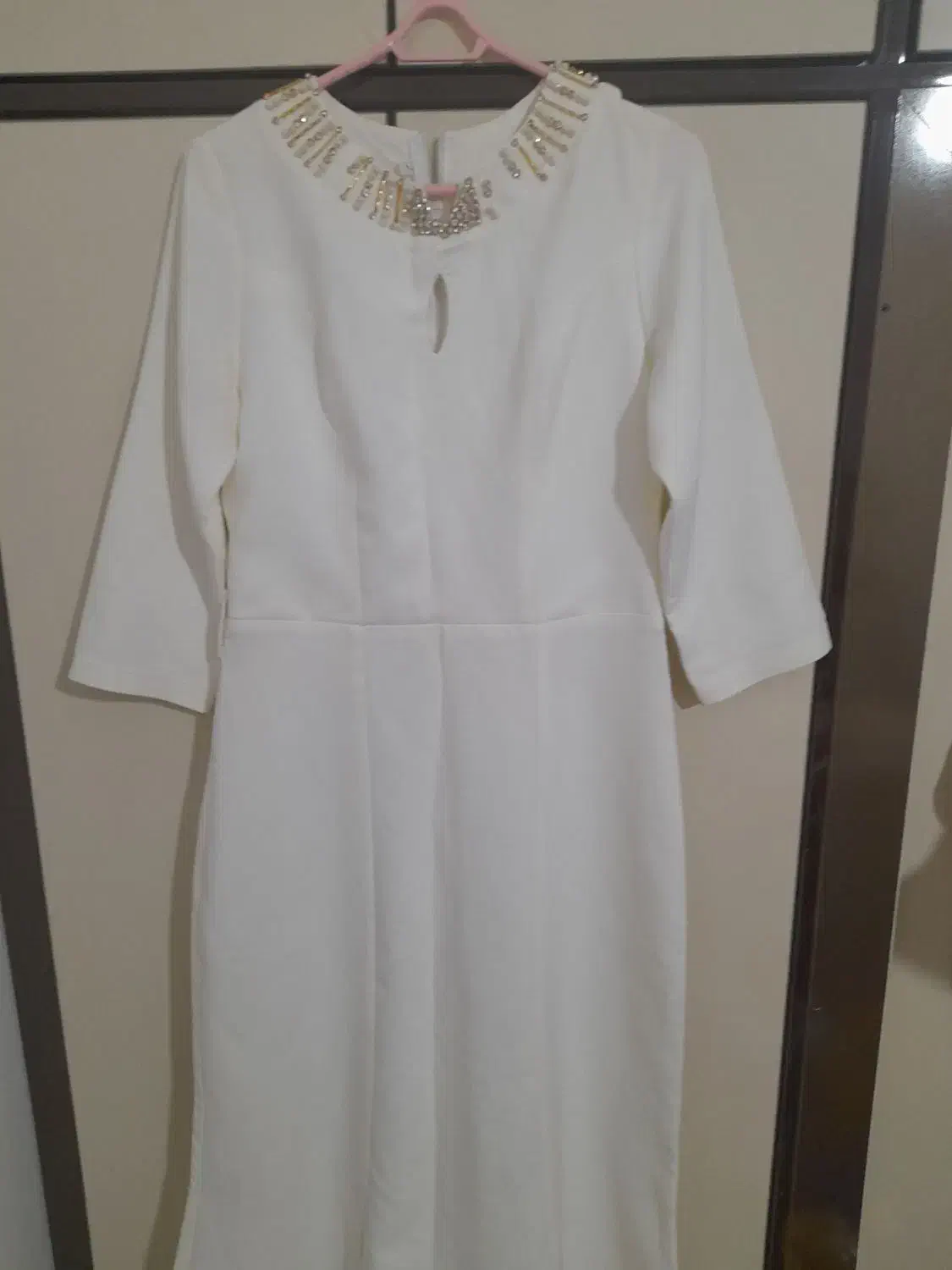 لباس مجلسی پوشیده به رنگ شیری نو|لباس|میاندوآب, |دیوار