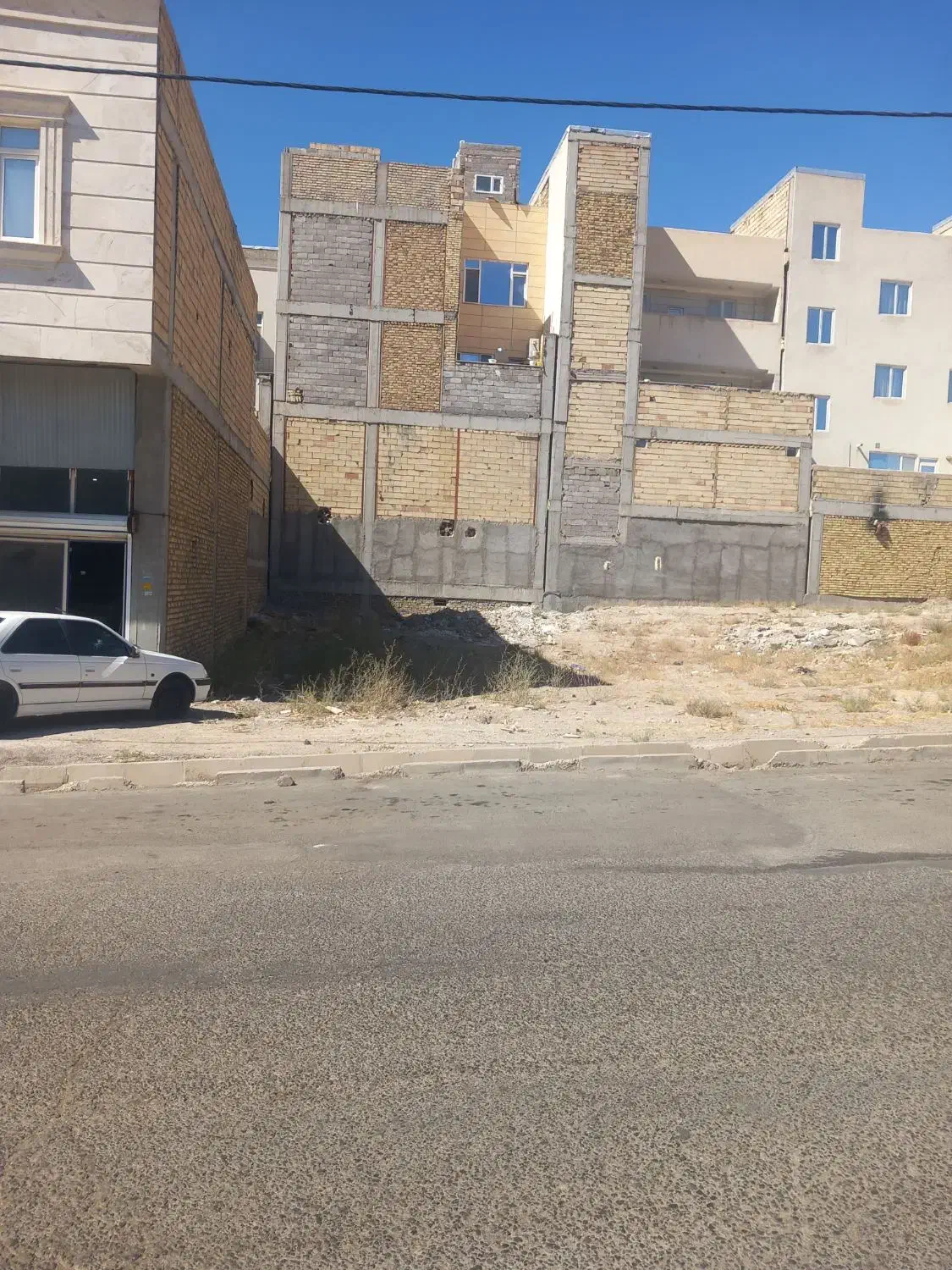 زمین تجاری مسکونی واقعه در بازارچه الهیه تمام بنا|فروش زمین و ملک کلنگی|زنجان, |دیوار