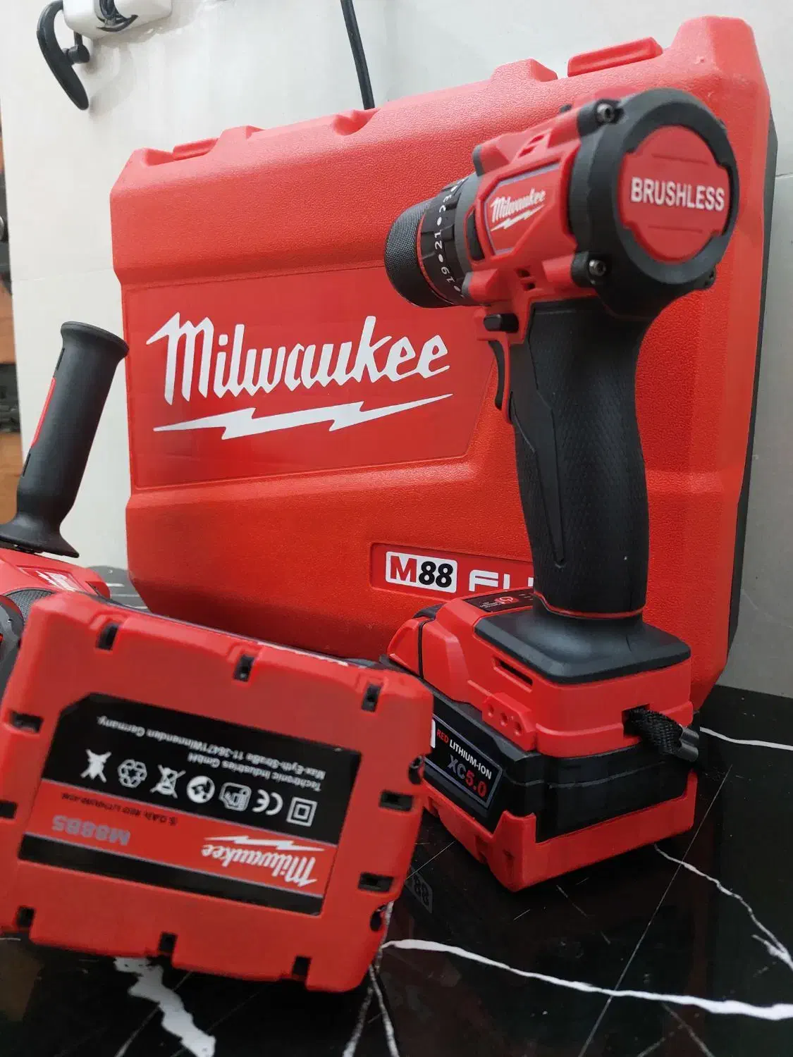 ست شارژی دریل و سنگ فریز (میلواکی)|ابزارآلات|سنندج, |دیوار