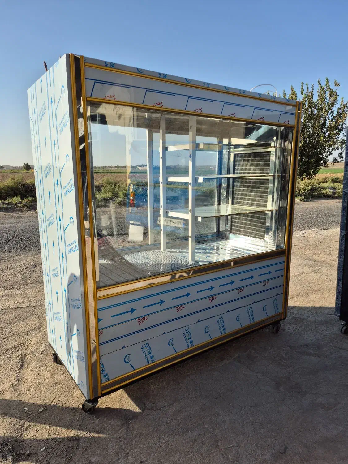 یخچال کبابی دومتر درب کشویی|فروشگاه و مغازه|قم, شهرک امام حسین|دیوار