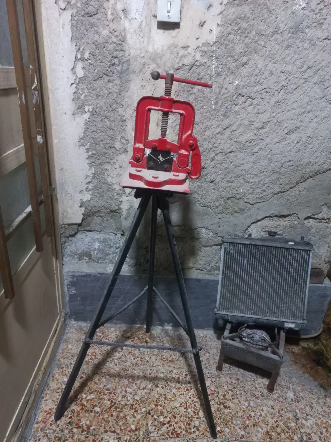 گیره|ابزارآلات|رامشیر, |دیوار