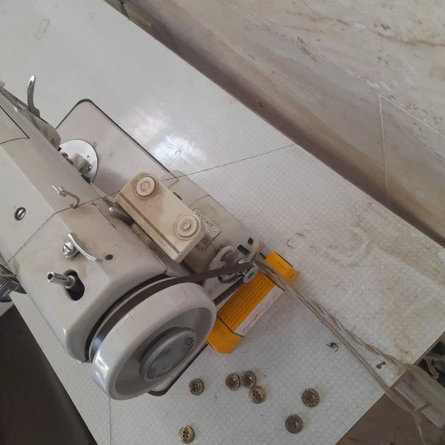 وسایل خیاطی|چرخ خیاطی و ریسندگی|سنندج, |دیوار