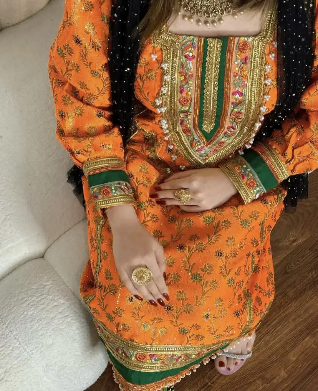 لباس سنتی|لباس|میناب, |دیوار