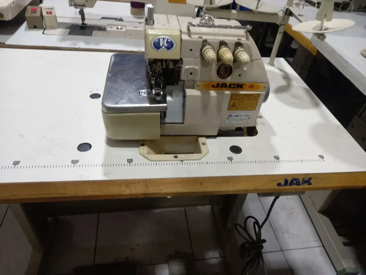 چرخ سردوز زیگزال ۳نخ جک ۷۶۶ دینام بزرگ|چرخ خیاطی و ریسندگی|تهران, امام زاده عبدالله|دیوار