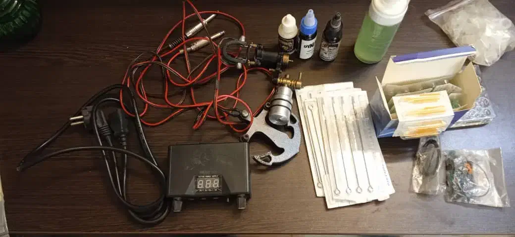 فروش ست کامل تَتـو حرفه‌ای|آرایشگاه و سالن‌های زیبایی|بابل, |دیوار