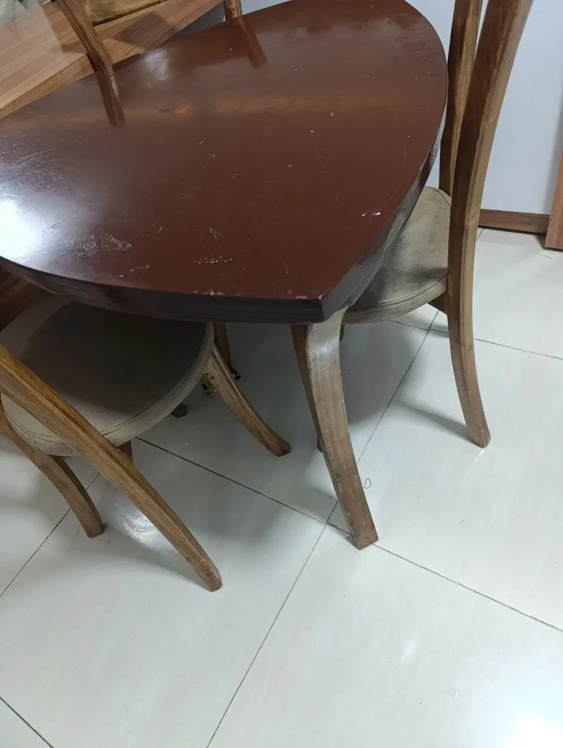 میز نهار خوری|میز و صندلی غذاخوری|تربت‌حیدریه, حیدرآباد|دیوار