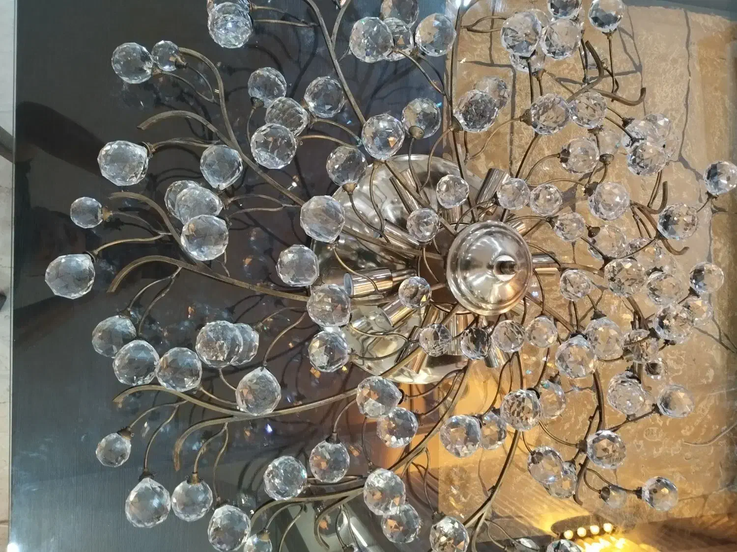 لوستر برنزی چسبیده به سقف کریستالی|لوستر و چراغ آویز|تهران, سازمان برنامه جنوبی|دیوار