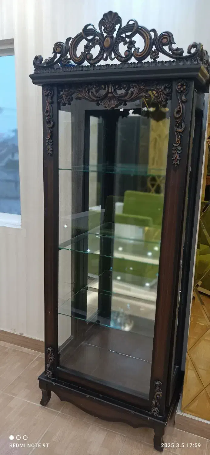 ویترین ۴طبقه|بوفه، ویترین، کنسول|صومعه‌سرا, |دیوار