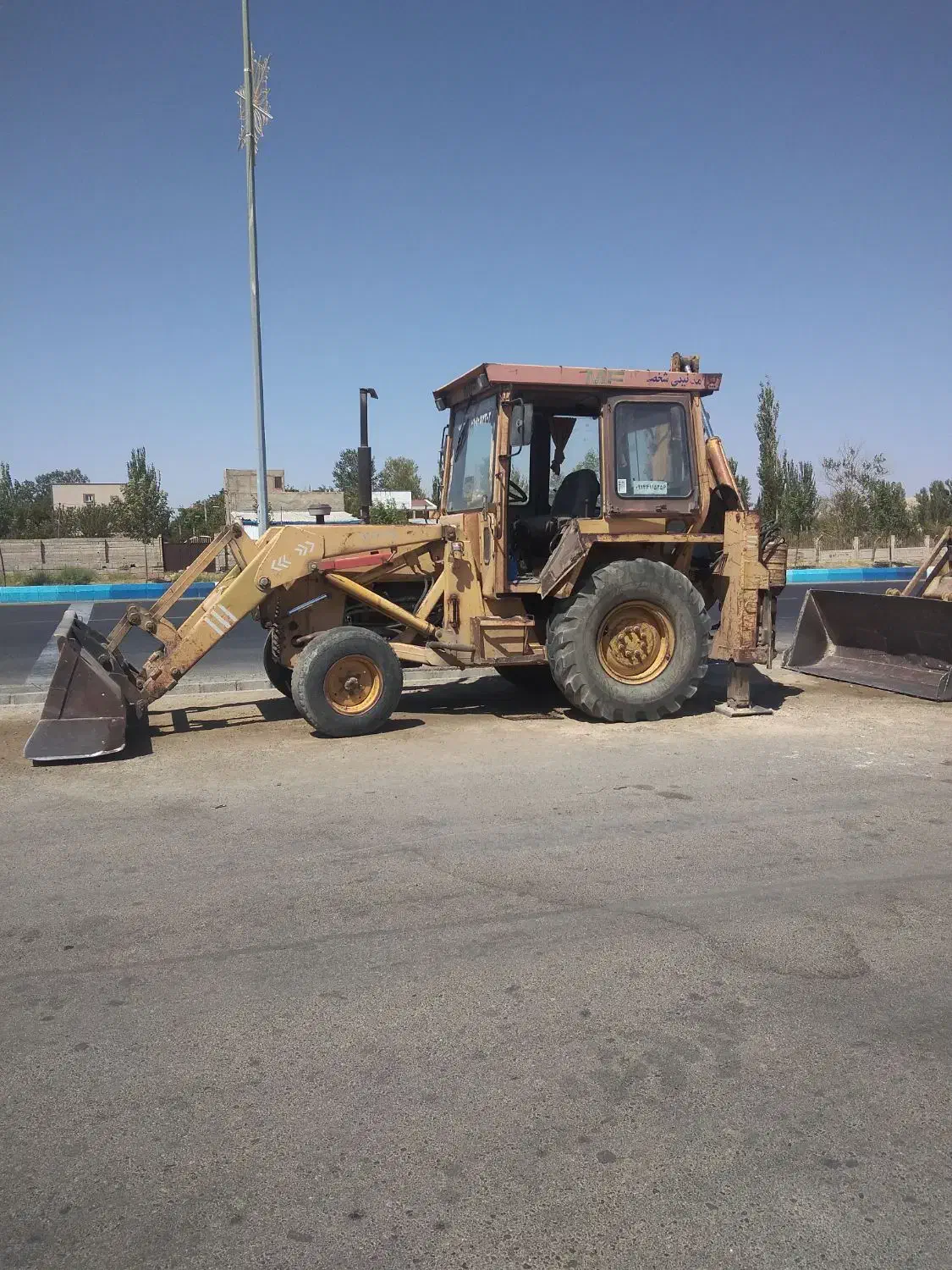 بیل بکهو mf انگلیسی|خودرو سنگین|باسمنج, |دیوار