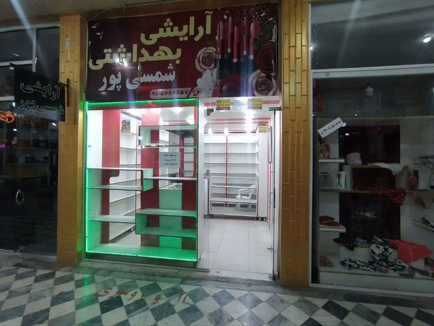رهن اجاره مغازه  در پاساژ آزادگان خیابان شریعتی|اجارهٔ مغازه و غرفه|دورود, |دیوار