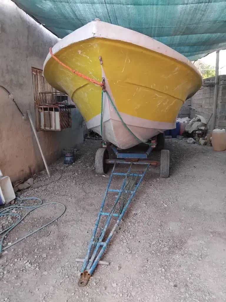 قایق ۲۵ فوت اطراف بندرکنگ|قایق و سایر وسایل نقلیه|خمیر, |دیوار