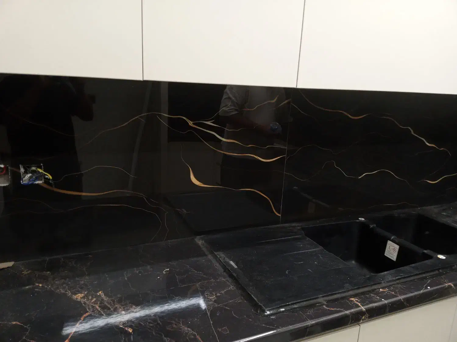 استاد کاشی سرامیک اصلب انجام میشه|خدمات پیشه و مهارت|سیرجان, |دیوار