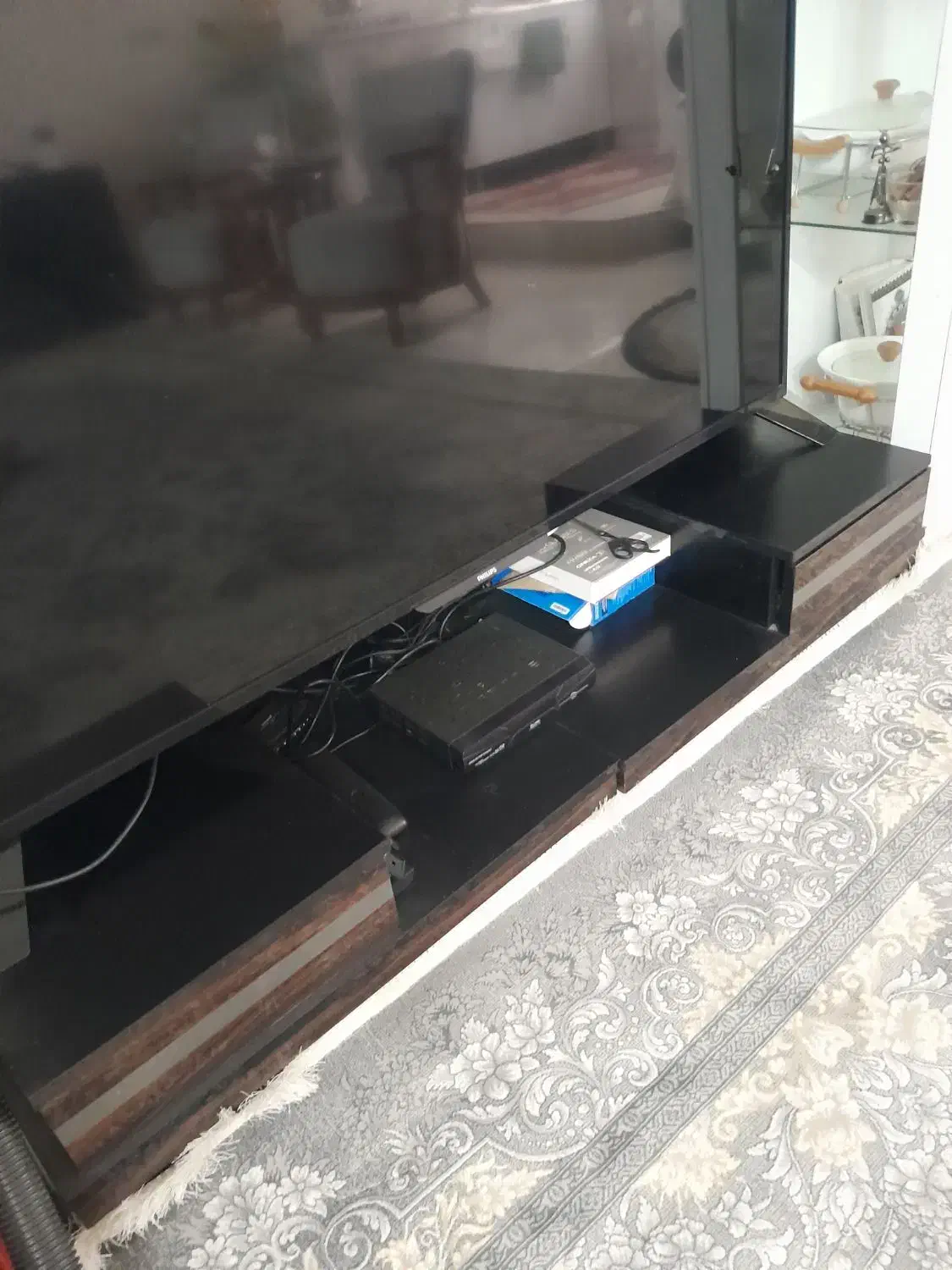 میز تلوزیون شرکتی بسیار تمیز و ضد خش|میز تلویزیون|قرچک, شهرک طلائیه|دیوار