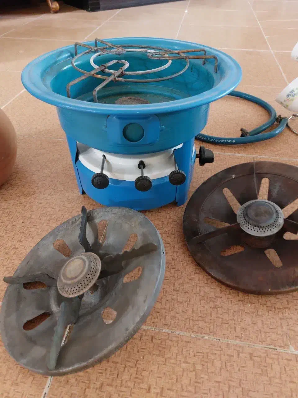 کرسی و اجاق قدیمی|بخاری، هیتر، شومینه|چهارباغ, |دیوار