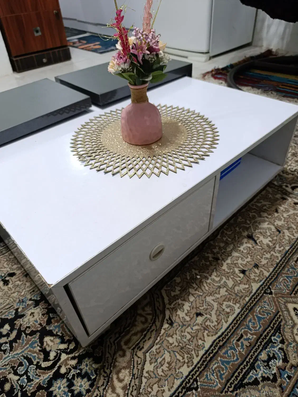 میز جلو مبلی با دوتا عسلی|مبلمان خانگی و میز عسلی|رشت, دیانتی|دیوار