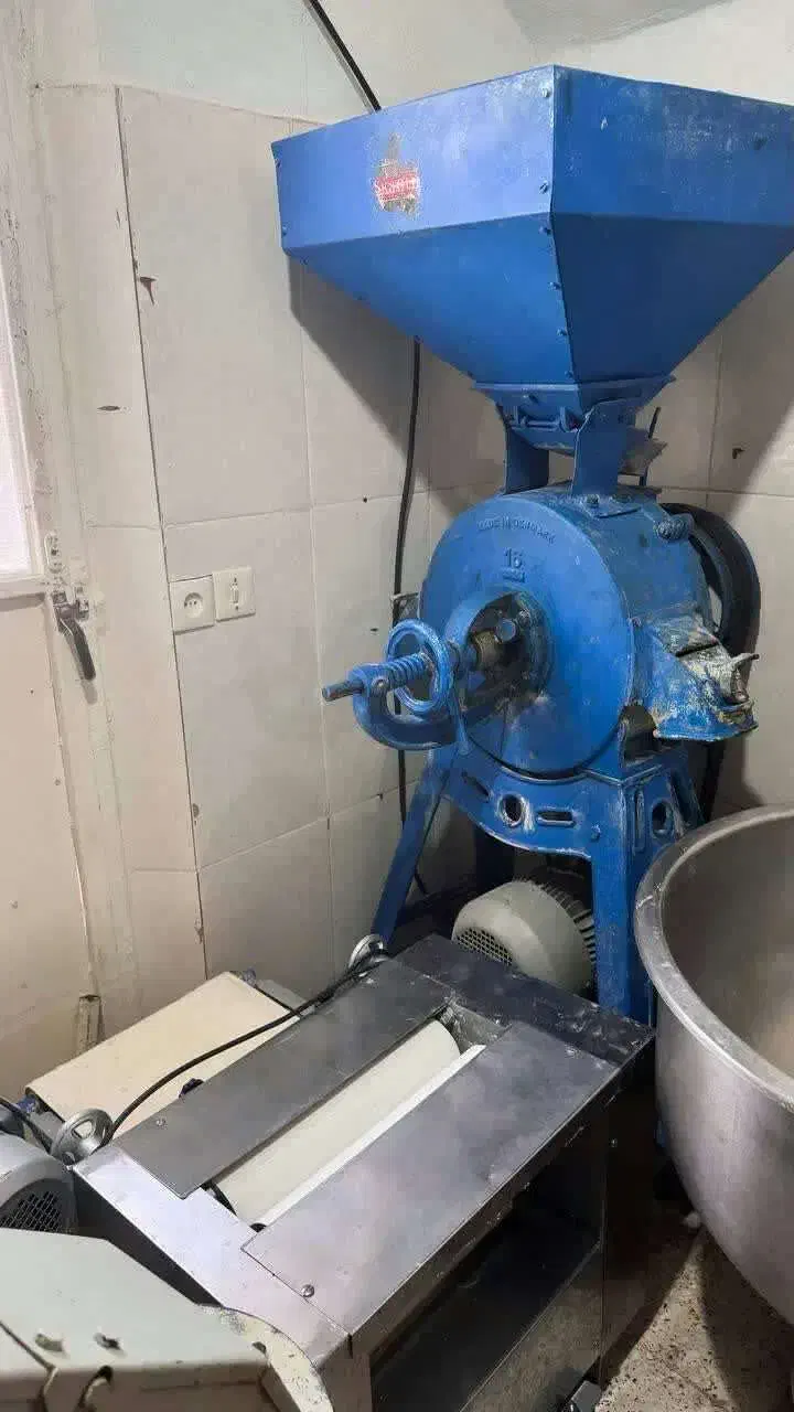 آسیاب و تنور ، نانوایی|ماشینآلات صنعتی|برزک, |دیوار