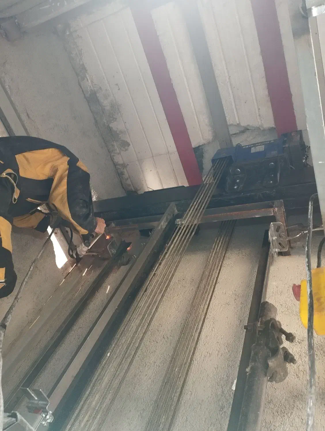 بازسازی و سرویس آسانسور|خدمات پیشه و مهارت|تهران, گلستان (شهرک راه آهن)|دیوار