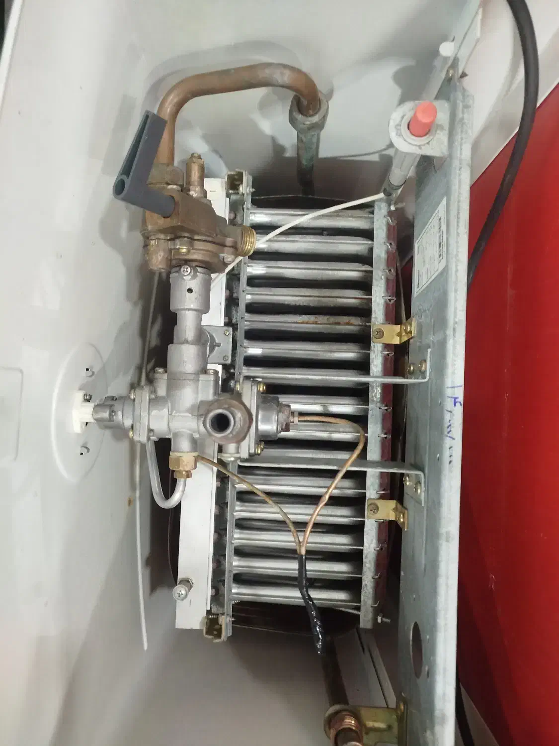 آبگرمکن بوتان مدل ۳۱۱۸|آبگرمکن، پکیج، شوفاژ|بروجرد, |دیوار