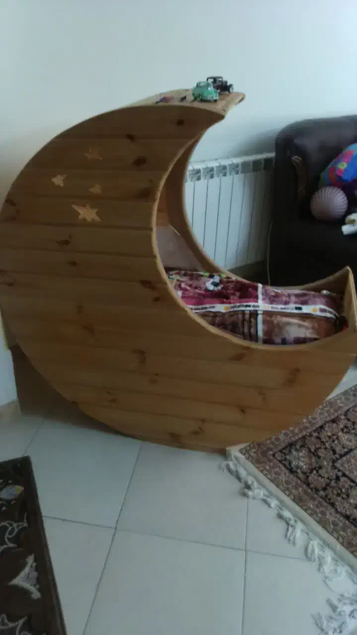 تخت کودک شیک و خاص|تخت و صندلی بچه|فردیس, شهرک هفده شهریور|دیوار