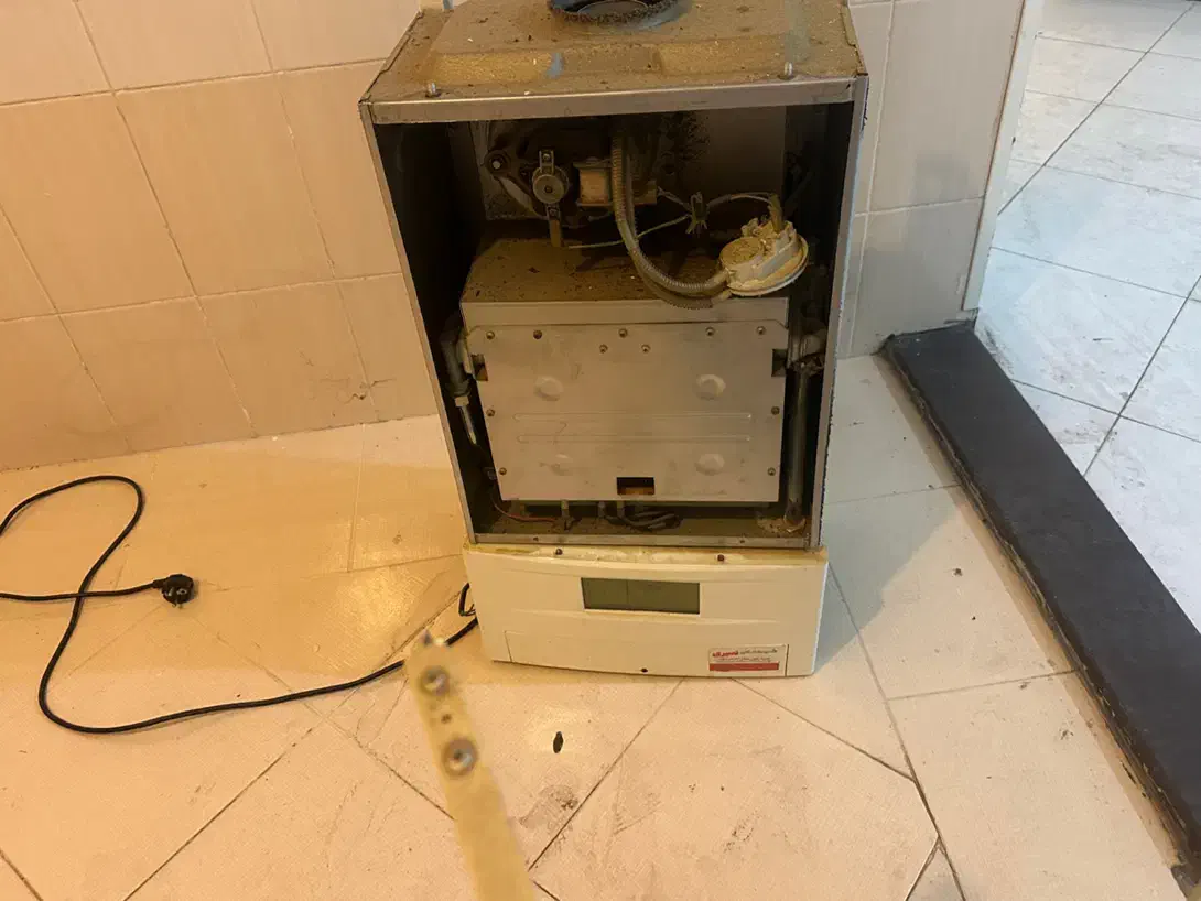 پکیج ابگرمکن صفحه دیجیتال سالم|آبگرمکن، پکیج، شوفاژ|شیراز, زرهی|دیوار