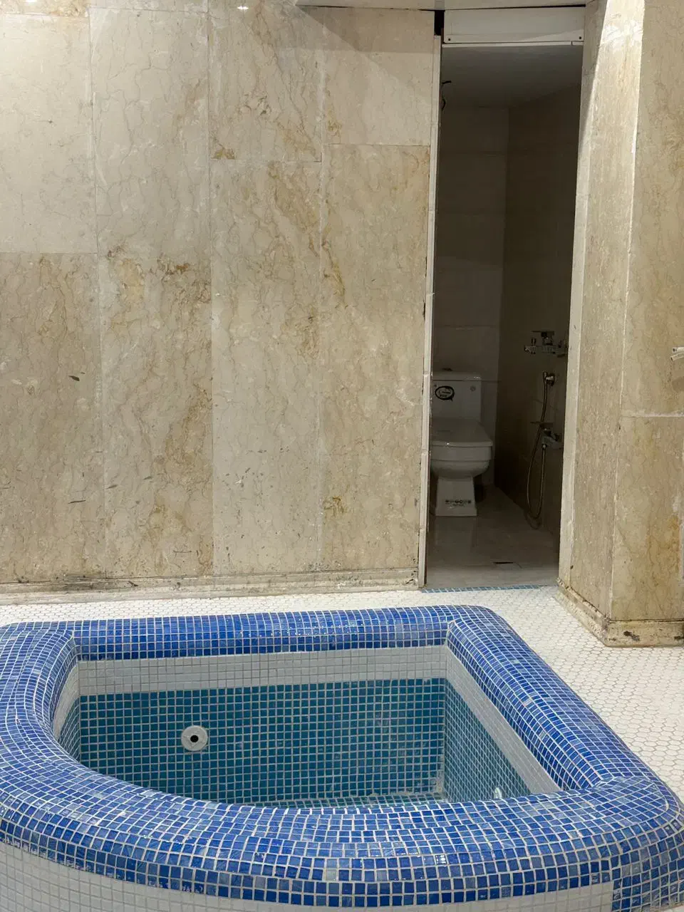 اجاره آپارتمان 3 واحد با هم استخردار بلوار دریا|اجارهٔ آپارتمان|سرخرود, |دیوار